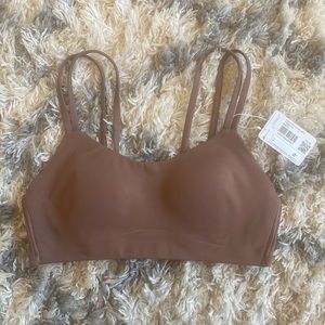 Lululemon sports bra size 6 BRAND NEW WITH TAGS